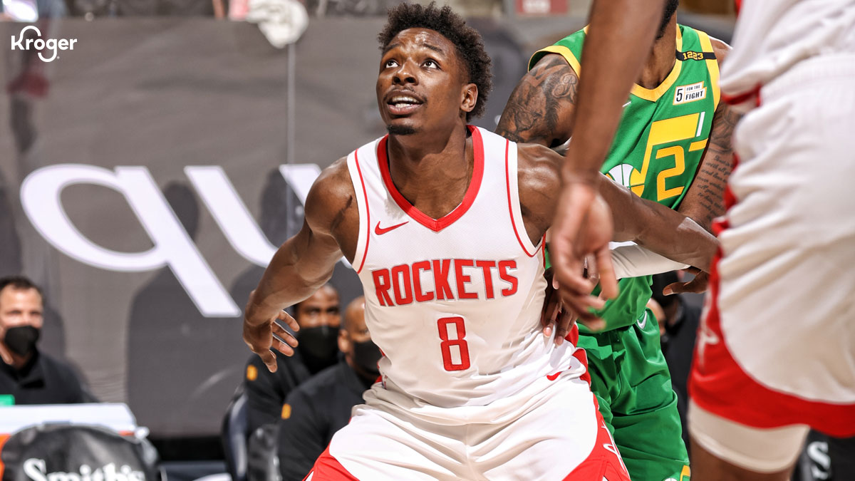 江苏队逆转广东队，戈贝尔刷新纪录