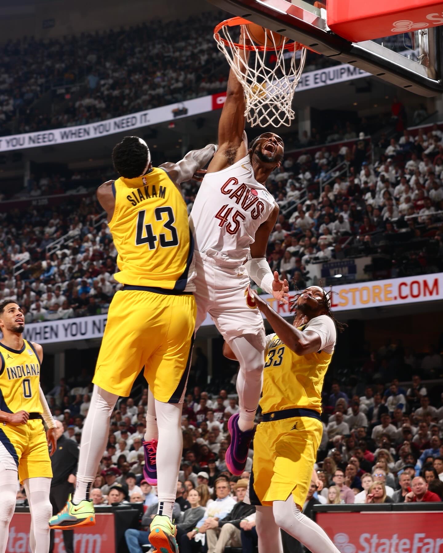 骑士完胜独行侠，乔治点燃赛场