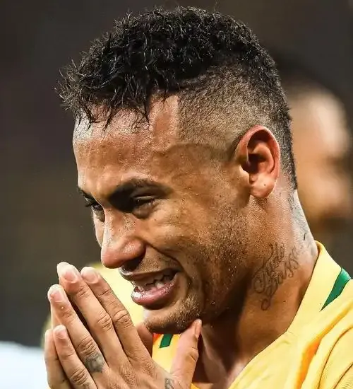 勒沃库森翻盘西班牙，内马尔刷新纪录