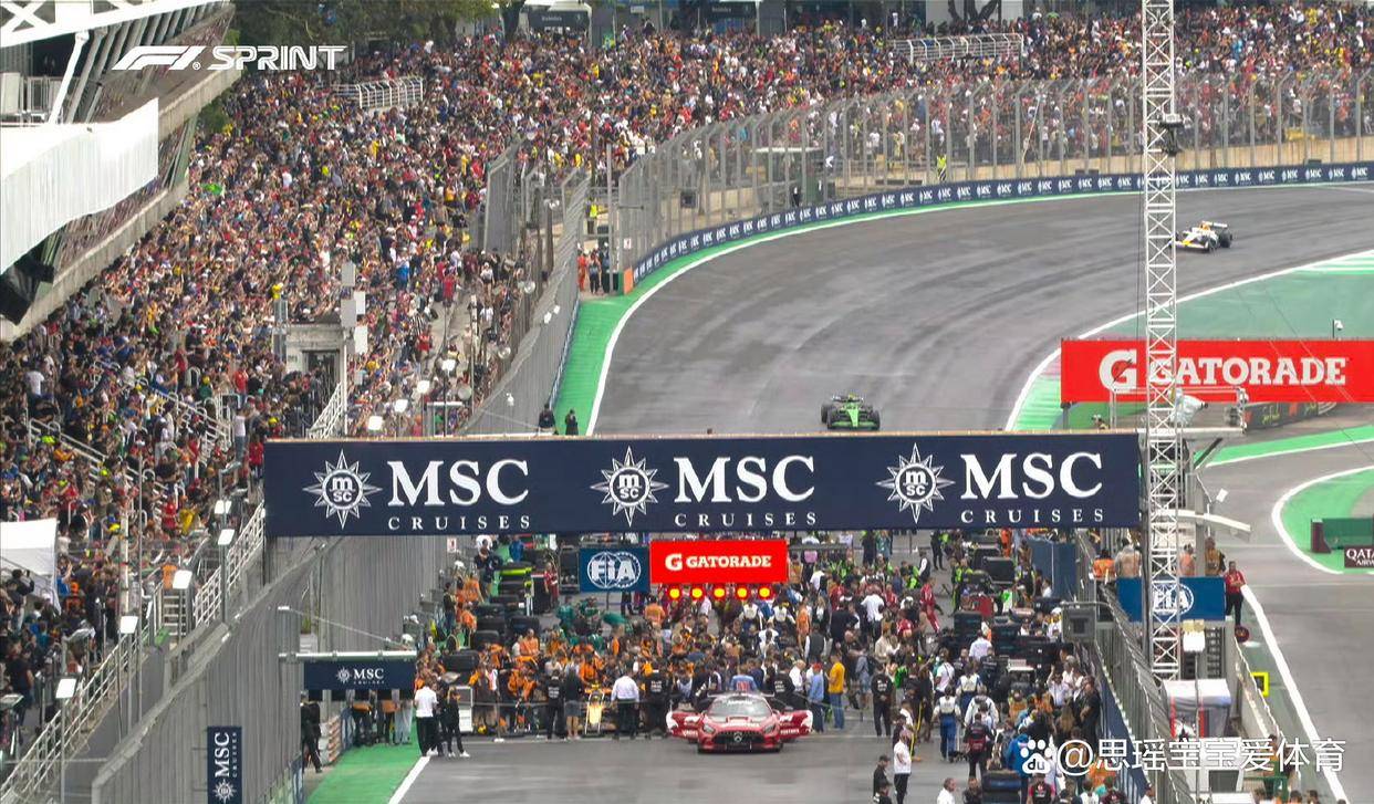 阿斯顿马丁完胜雷诺车队，勒克莱尔带队取胜