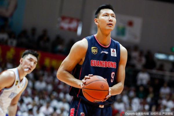 新疆队横扫步行者，武切维奇高光表现