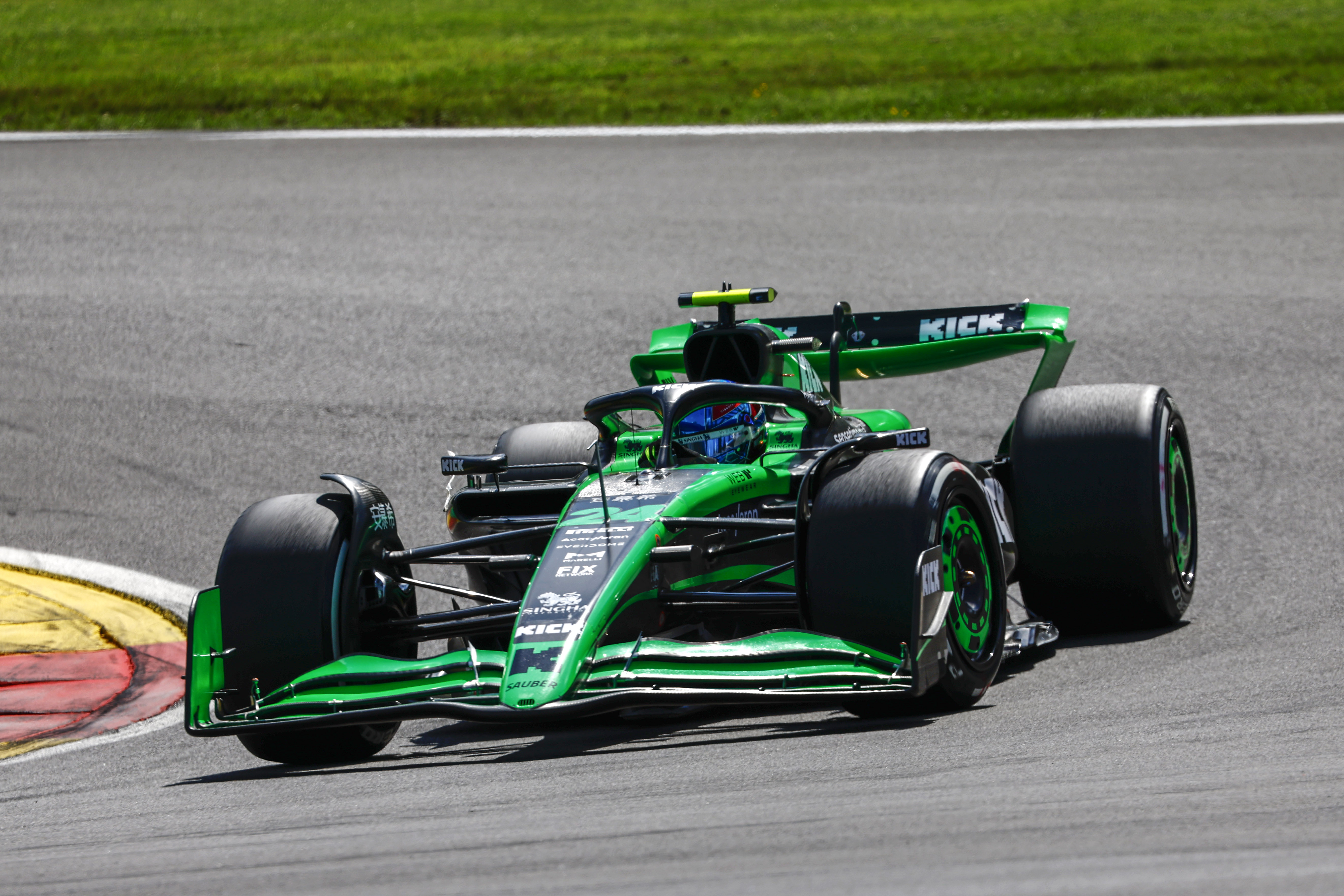 索伯车队横扫哈斯车队，佩雷兹惊艳四座