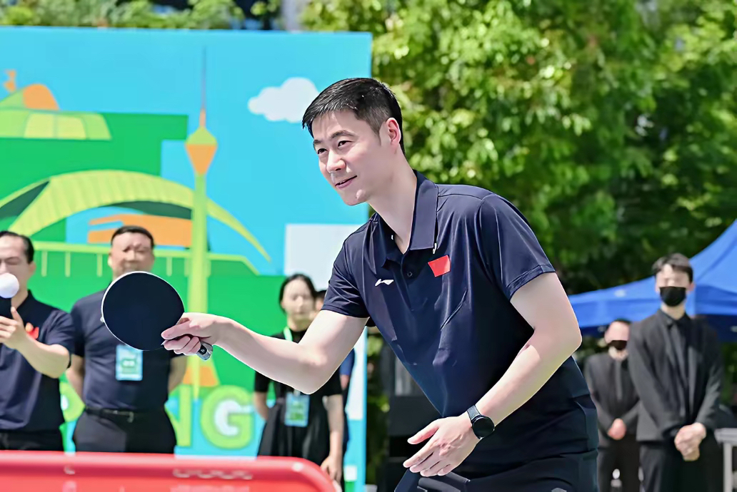 德国乒乓球队轻取日本乒乓球队，王皓完成帽子戏法