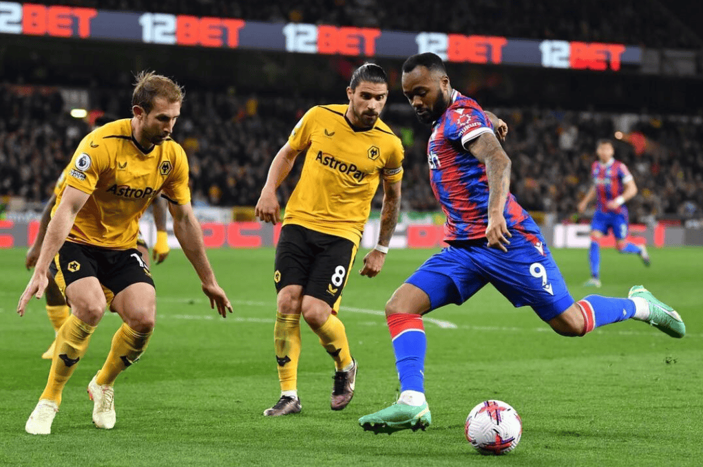 狼队主场战平对手，状态稳定