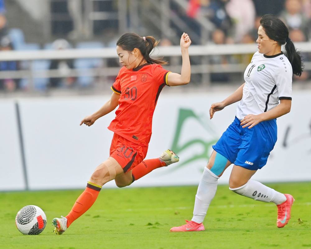 国际女足在大赛中闪闪发光