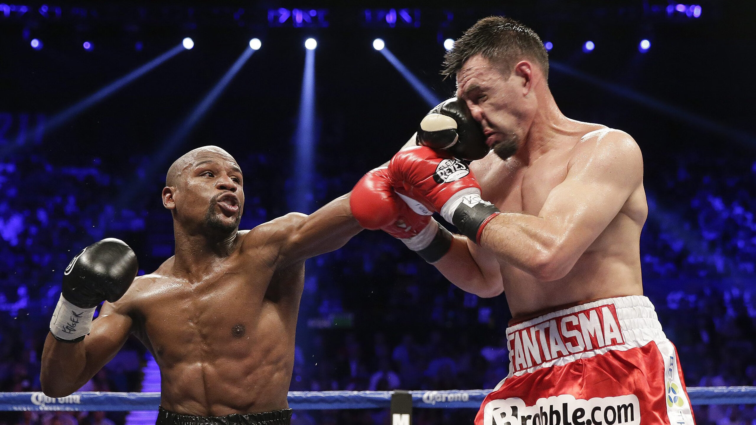 詹姆斯末节统治力再现！湖人连续得分狂潮彻底压制太阳