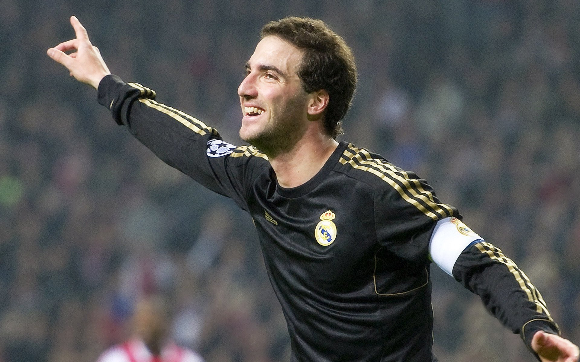 熊猫体育平台-意甲焦点战之夜，当篮球巨星约基奇上演压制级表演