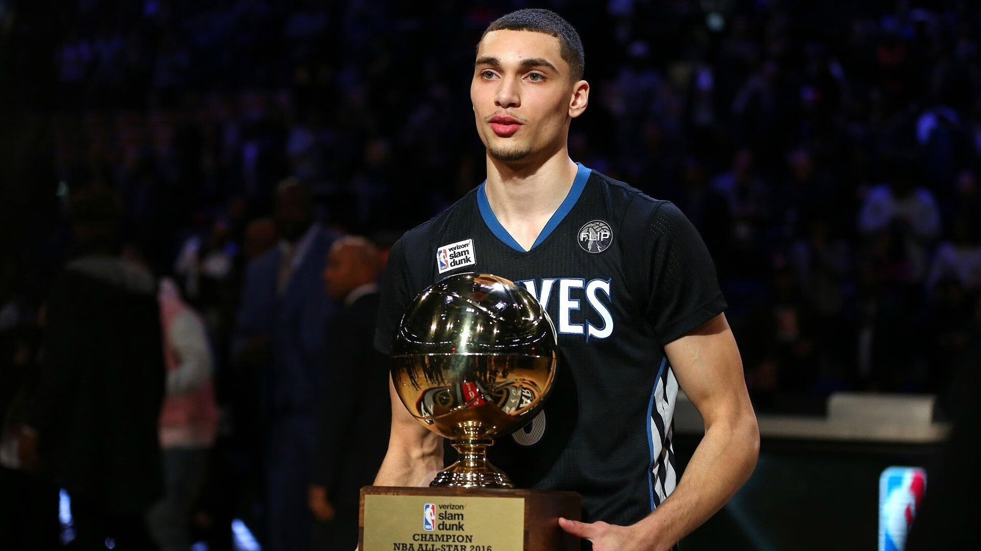 文班亚马狂飙难救主，奇才多点开花击溃马刺